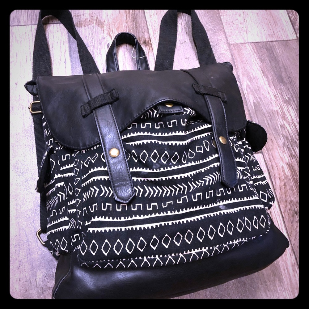 Nice Geo Back Pack Bag